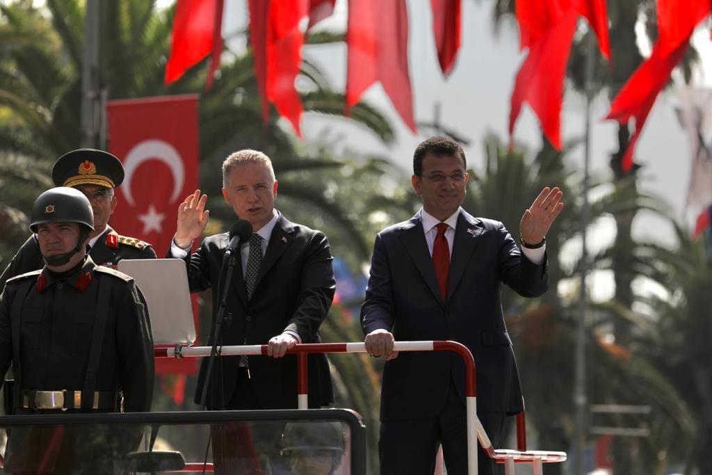 İmamoğlu 30 Ağustos'ta konuştu: Cumhuriyet'e ve Atatürk'e layık bireyler olmayı inşallah başarırız 11